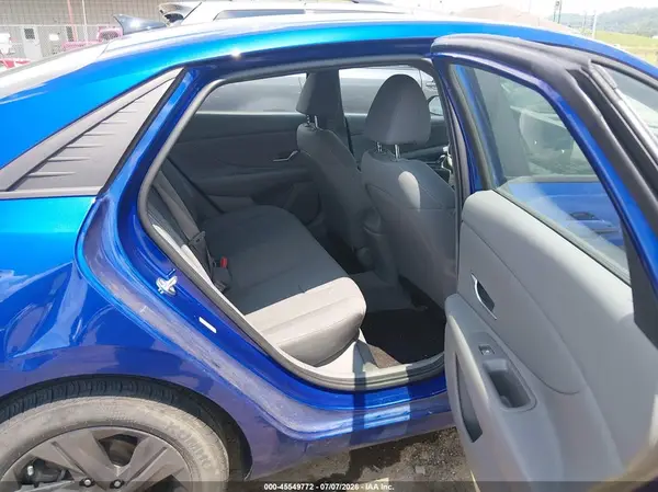 KMHLM4AG4PU435137 2023 HYUNDAI ELANTRA - Image 8