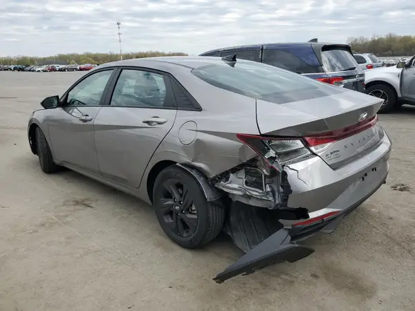 KMHLM4AG4PU470499 2023 HYUNDAI ELANTRA - Image 2