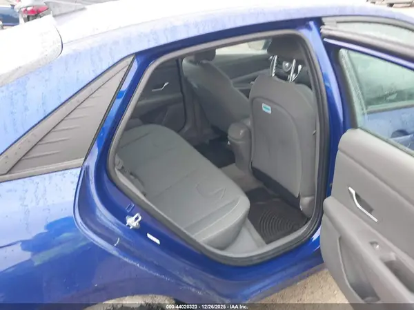 KMHLM4AG4PU484371 2023 HYUNDAI ELANTRA - Image 8