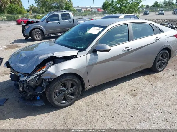 KMHLM4AG4PU486380 2023 HYUNDAI ELANTRA - Image 2