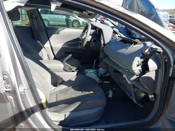 KMHLM4AG4PU520835 2023 HYUNDAI ELANTRA - Image 8