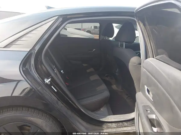 KMHLM4AG4PU533620 2023 HYUNDAI ELANTRA - Image 8