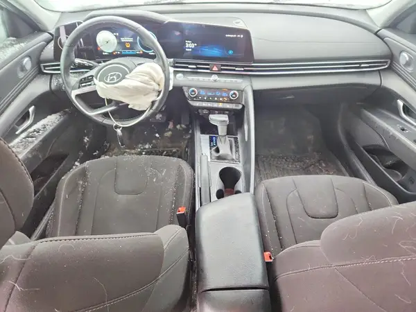 KMHLM4AG4PU541359 2023 HYUNDAI ELANTRA - Image 8