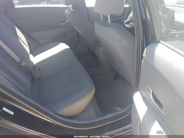 KMHLM4AG4PU546092 2023 HYUNDAI ELANTRA - Image 8