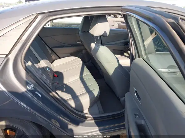 KMHLM4AG4PU562986 2023 HYUNDAI ELANTRA - Image 8
