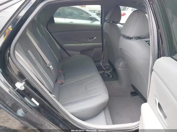 KMHLM4AG4PU582946 2023 HYUNDAI ELANTRA - Image 8