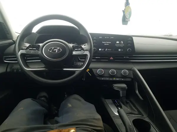 KMHLM4AG4PU585328 2023 HYUNDAI ELANTRA - Image 8