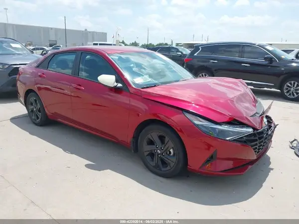 KMHLM4AG4PU588648 2023 HYUNDAI ELANTRA - Image 1
