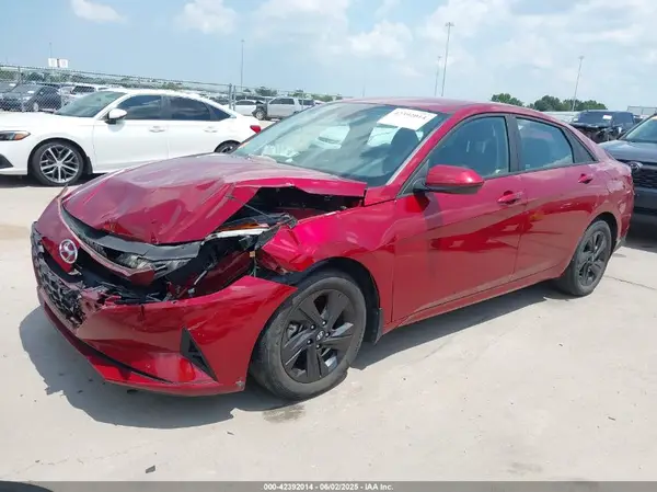 KMHLM4AG4PU588648 2023 HYUNDAI ELANTRA - Image 2