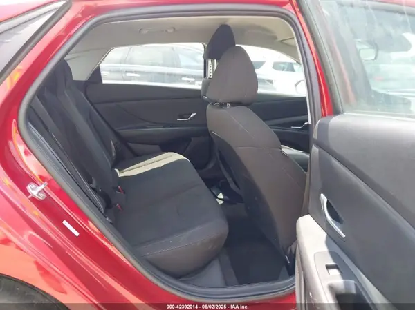 KMHLM4AG4PU588648 2023 HYUNDAI ELANTRA - Image 8