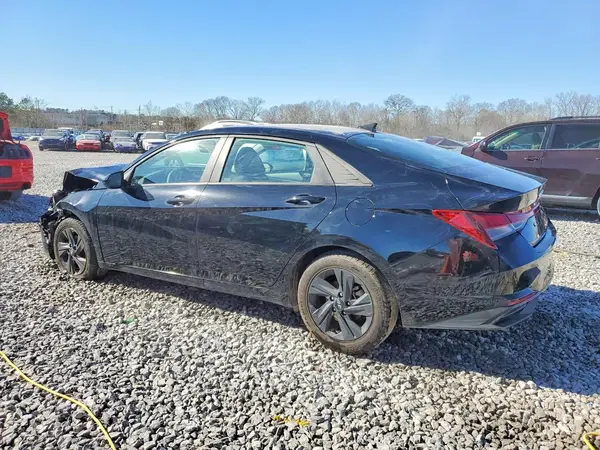 KMHLM4AG4PU609806 2023 HYUNDAI ELANTRA - Image 2