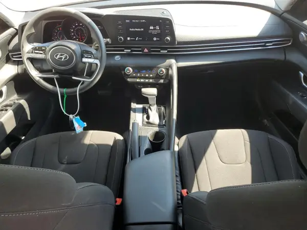 KMHLM4AG4PU613967 2023 HYUNDAI ELANTRA - Image 8