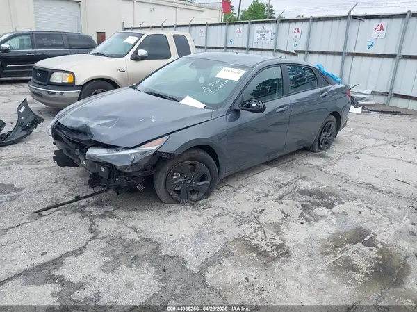 KMHLM4AG4PU624774 2023 HYUNDAI ELANTRA - Image 2