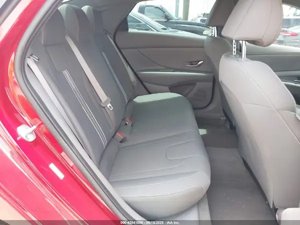 KMHLM4AG4PU625584 2023 HYUNDAI ELANTRA - Image 8