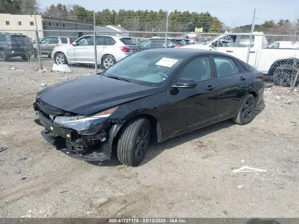 KMHLM4AG4PU633183 2023 HYUNDAI ELANTRA - Image 2