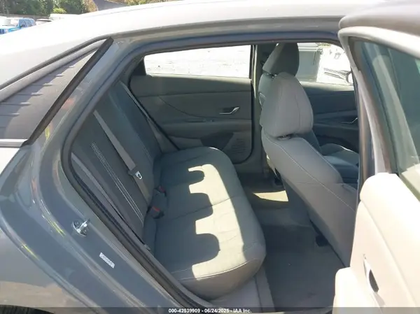 KMHLM4AG5MU066039 2021 HYUNDAI ELANTRA - Image 8