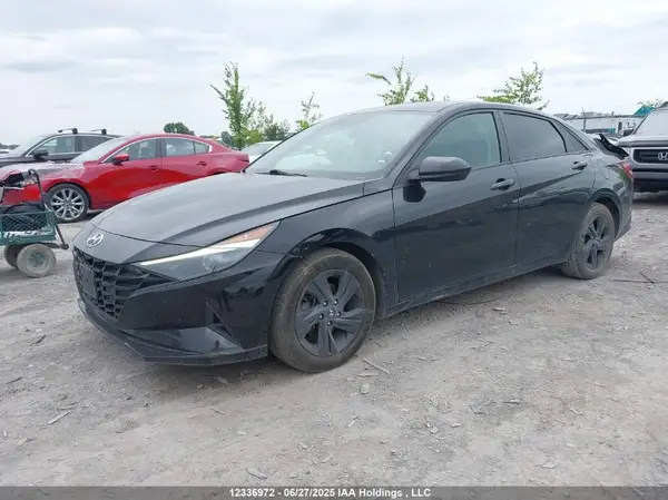 KMHLM4AG5MU069765 2021 HYUNDAI ELANTRA - Image 2