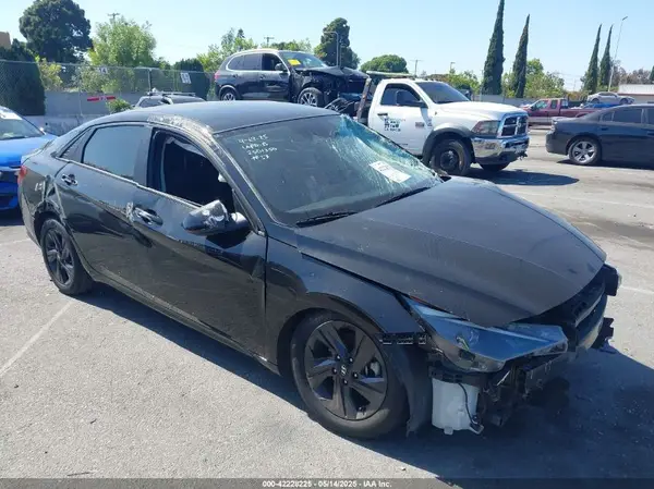 KMHLM4AG5MU121881 2021 HYUNDAI ELANTRA - Image 1