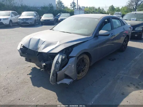 KMHLM4AG5MU182941 2021 HYUNDAI ELANTRA - Image 2