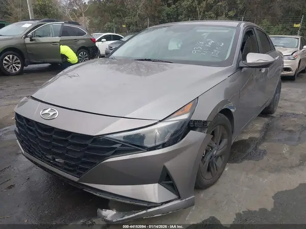 KMHLM4AG5MU199318 2021 HYUNDAI ELANTRA - Image 2
