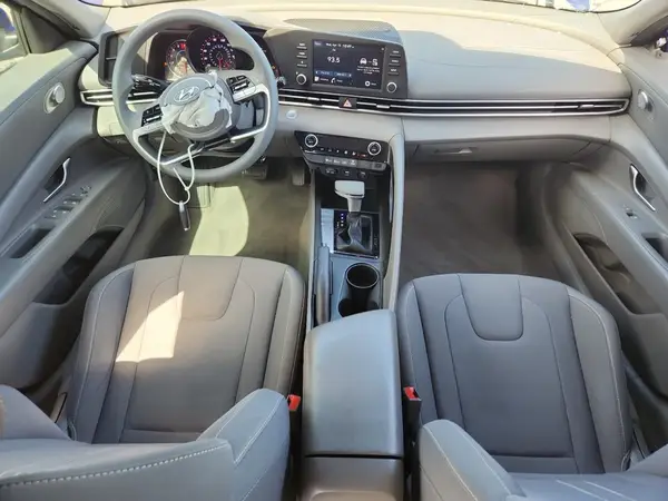KMHLM4AG5MU209684 2021 HYUNDAI ELANTRA - Image 8