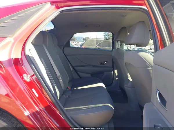 KMHLM4AG5MU212763 2021 HYUNDAI ELANTRA - Image 8