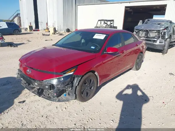 KMHLM4AG5NU224543 2022 HYUNDAI ELANTRA - Image 2