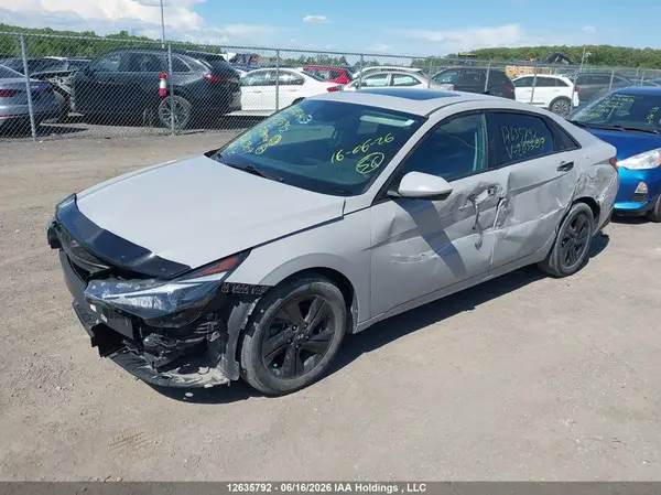 KMHLM4AG5NU263309 2022 HYUNDAI ELANTRA - Image 2