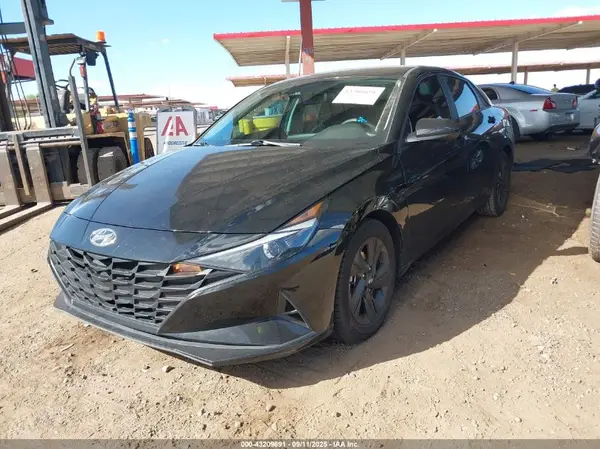 KMHLM4AG5NU278151 2022 HYUNDAI ELANTRA - Image 2