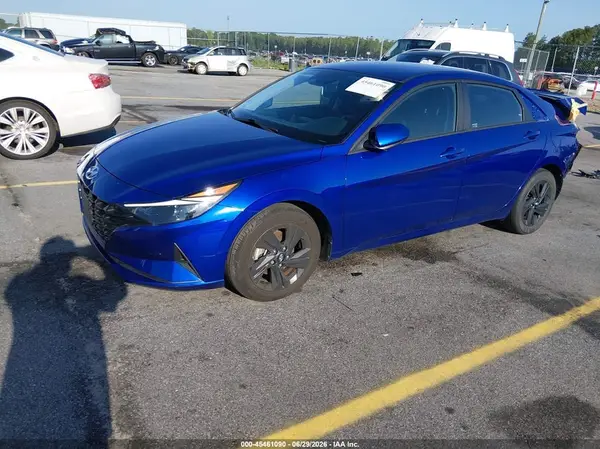 KMHLM4AG5NU282054 2022 HYUNDAI ELANTRA - Image 2