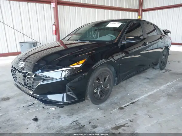 KMHLM4AG5NU285164 2022 HYUNDAI ELANTRA - Image 2