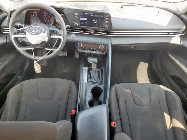 KMHLM4AG5NU286430 2022 HYUNDAI ELANTRA - Image 8