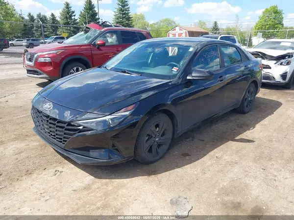 KMHLM4AG5NU289876 2022 HYUNDAI ELANTRA - Image 2