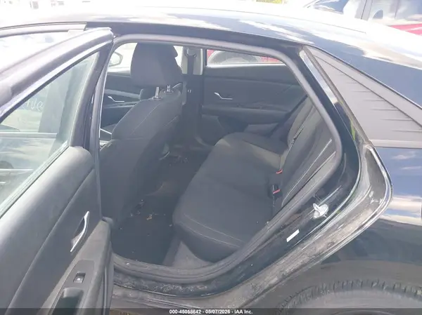 KMHLM4AG5NU289876 2022 HYUNDAI ELANTRA - Image 8