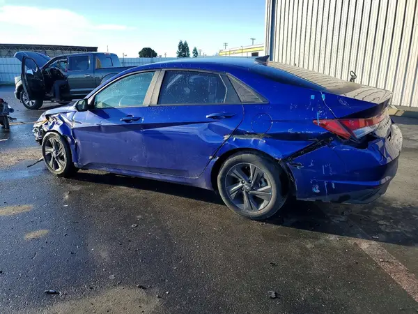 KMHLM4AG5NU294351 2022 HYUNDAI ELANTRA - Image 2