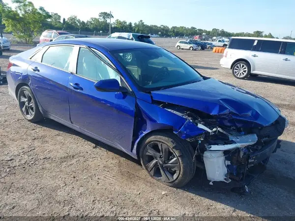 KMHLM4AG5NU296004 2022 HYUNDAI ELANTRA - Image 1