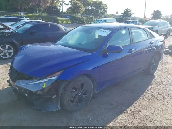 KMHLM4AG5NU296004 2022 HYUNDAI ELANTRA - Image 2