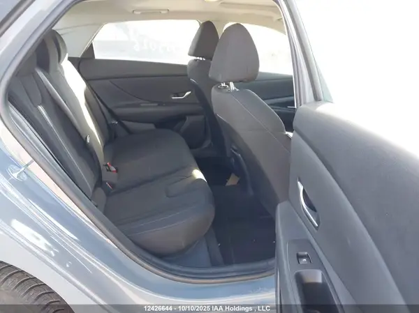 KMHLM4AG5NU309026 2022 HYUNDAI ELANTRA - Image 8