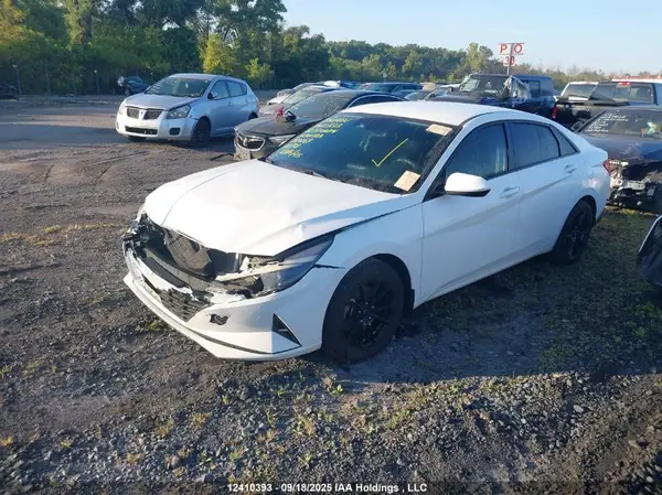 KMHLM4AG5NU309267 2022 HYUNDAI ELANTRA - Image 2