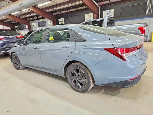 KMHLM4AG5NU314503 2022 HYUNDAI ELANTRA - Image 2
