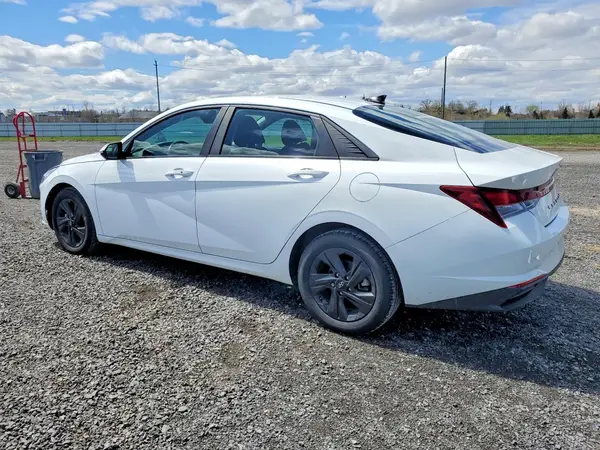 KMHLM4AG5NU314694 2022 HYUNDAI ELANTRA - Image 2