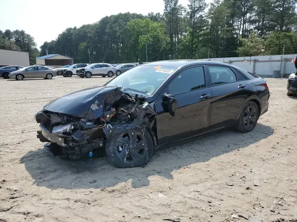 KMHLM4AG5NU327915 2022 HYUNDAI ELANTRA - Image 1
