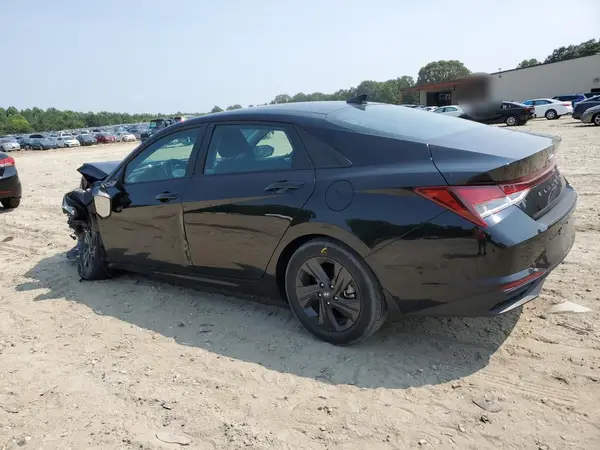 KMHLM4AG5NU327915 2022 HYUNDAI ELANTRA - Image 2