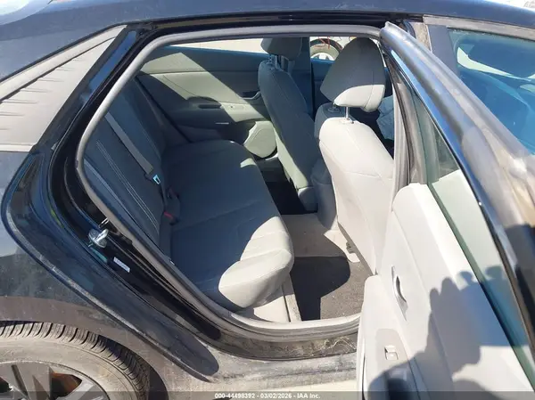 KMHLM4AG5NU328059 2022 HYUNDAI ELANTRA - Image 8