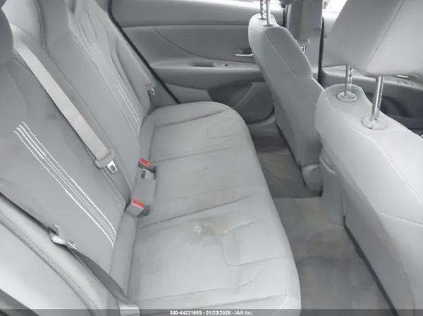 KMHLM4AG5NU333620 2022 HYUNDAI ELANTRA - Image 8