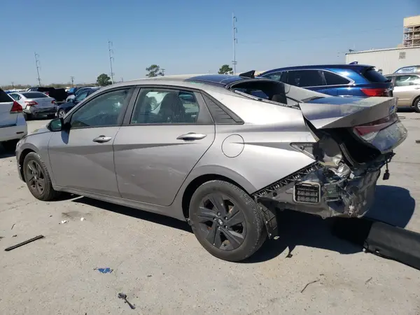 KMHLM4AG5NU353432 2022 HYUNDAI ELANTRA - Image 2
