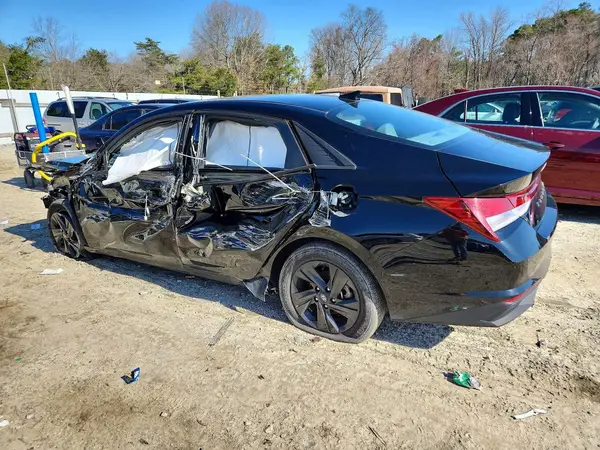 KMHLM4AG5NU356363 2022 HYUNDAI ELANTRA - Image 2