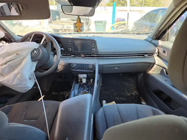 KMHLM4AG5NU356363 2022 HYUNDAI ELANTRA - Image 8
