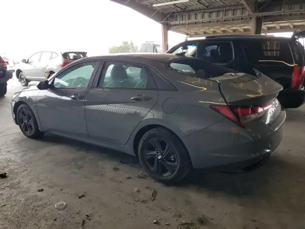 KMHLM4AG5PU374641 2023 HYUNDAI ELANTRA - Image 2