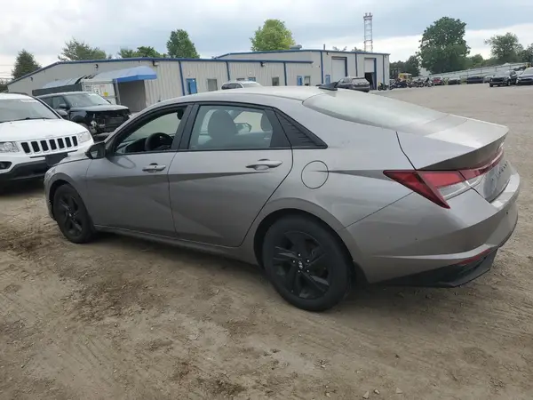 KMHLM4AG5PU381962 2023 HYUNDAI ELANTRA - Image 2
